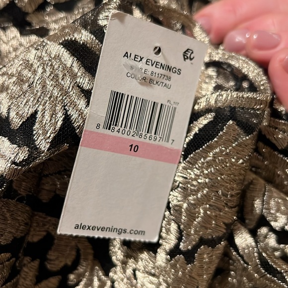 Alex Evenings Petite Embroidered-bodice Ball Gown Dress Size 10 - Picture 9 of 9